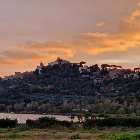 Casa Mariuccia شقة كاستل غاندولفو